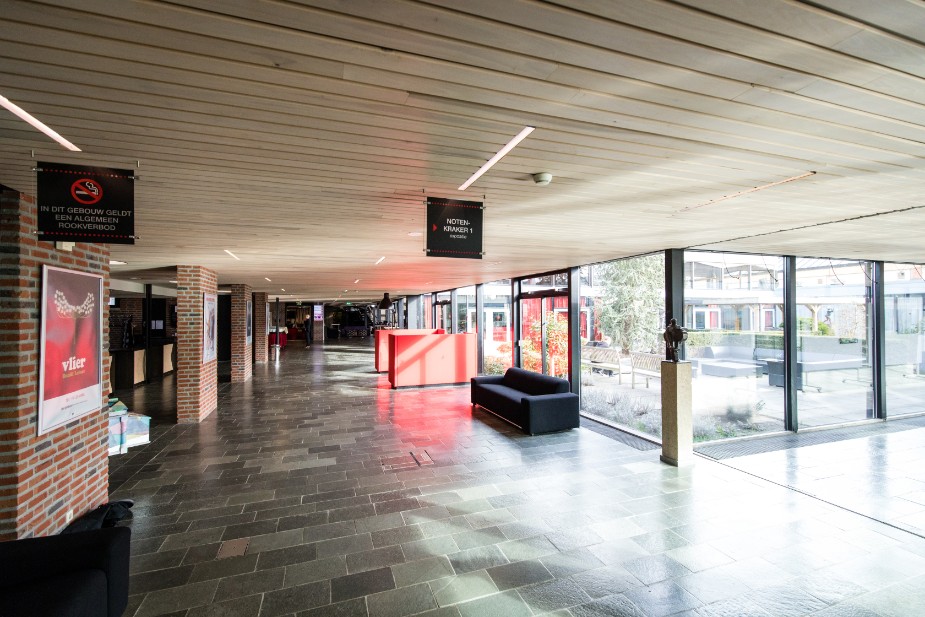 Massief Houten Design Plafond | Theater de Tamboer